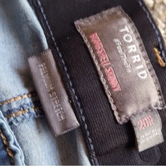 torrid Distressed Dark Blue High-Rise bombshell Skinny Jeans - Picture 15 of 15